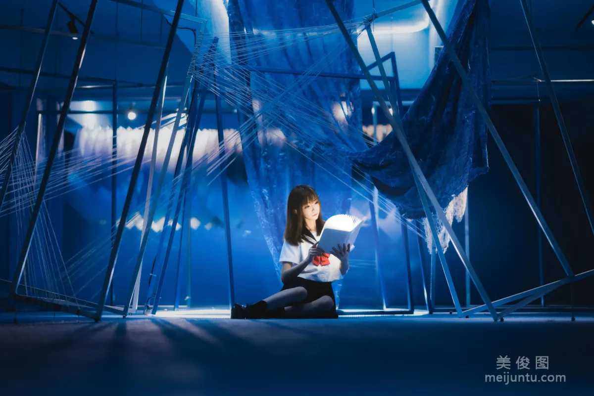 Qi Tailang: Web Idols photo 3