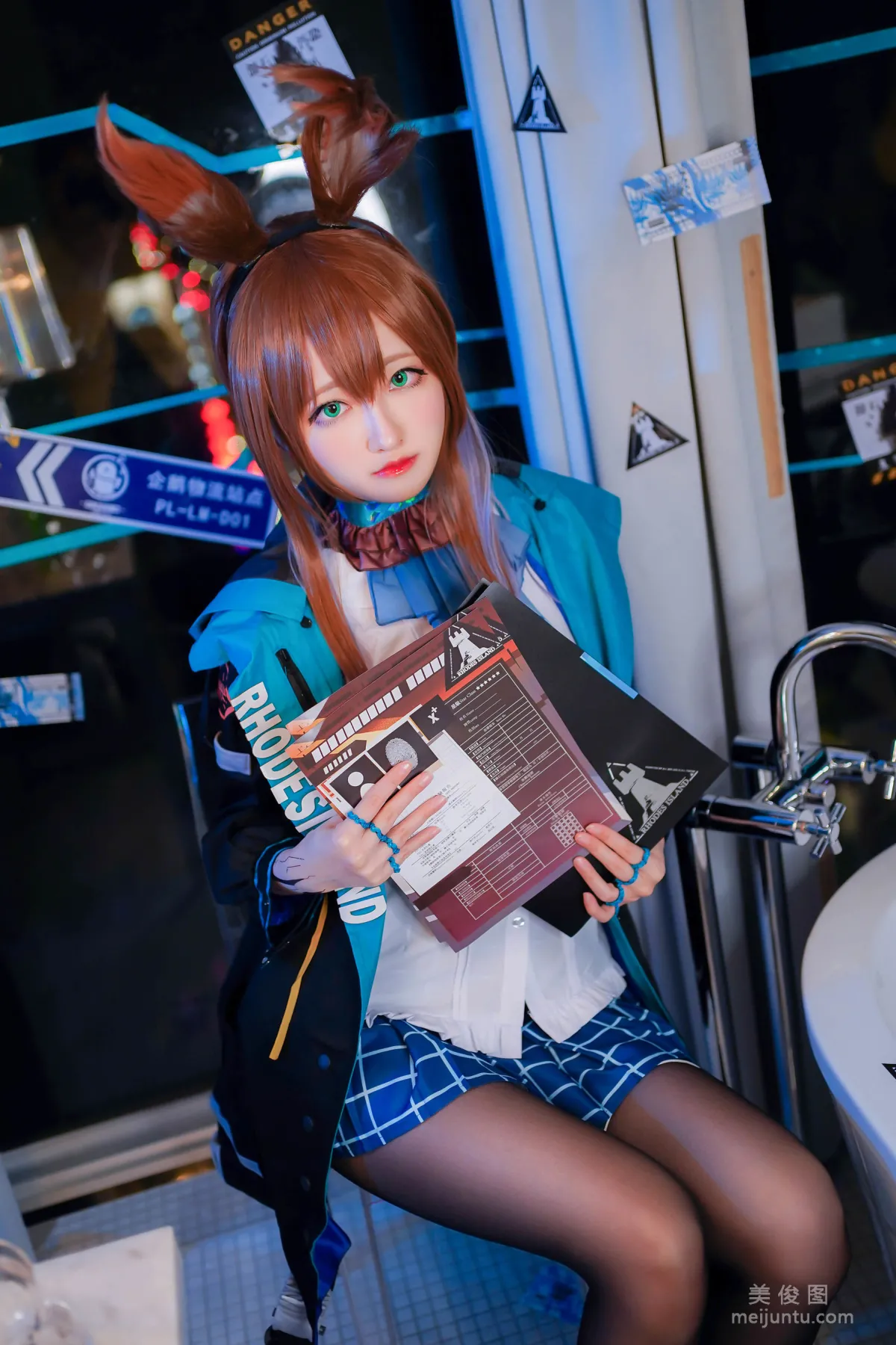 [Cosplay] COS妹子Arty亞緹 - 黑丝兔女郎1