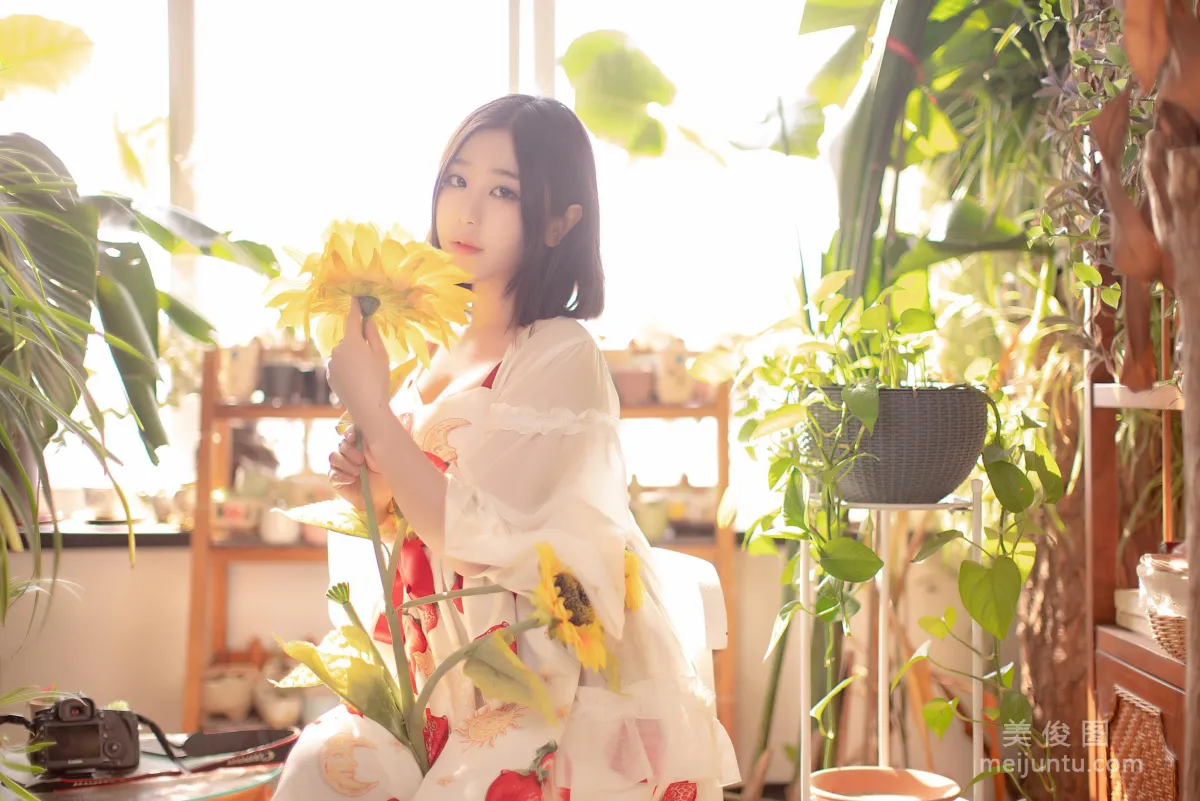 [Cosplay] 動漫博主穆零Mu0 - 小草莓 寫真套圖 2