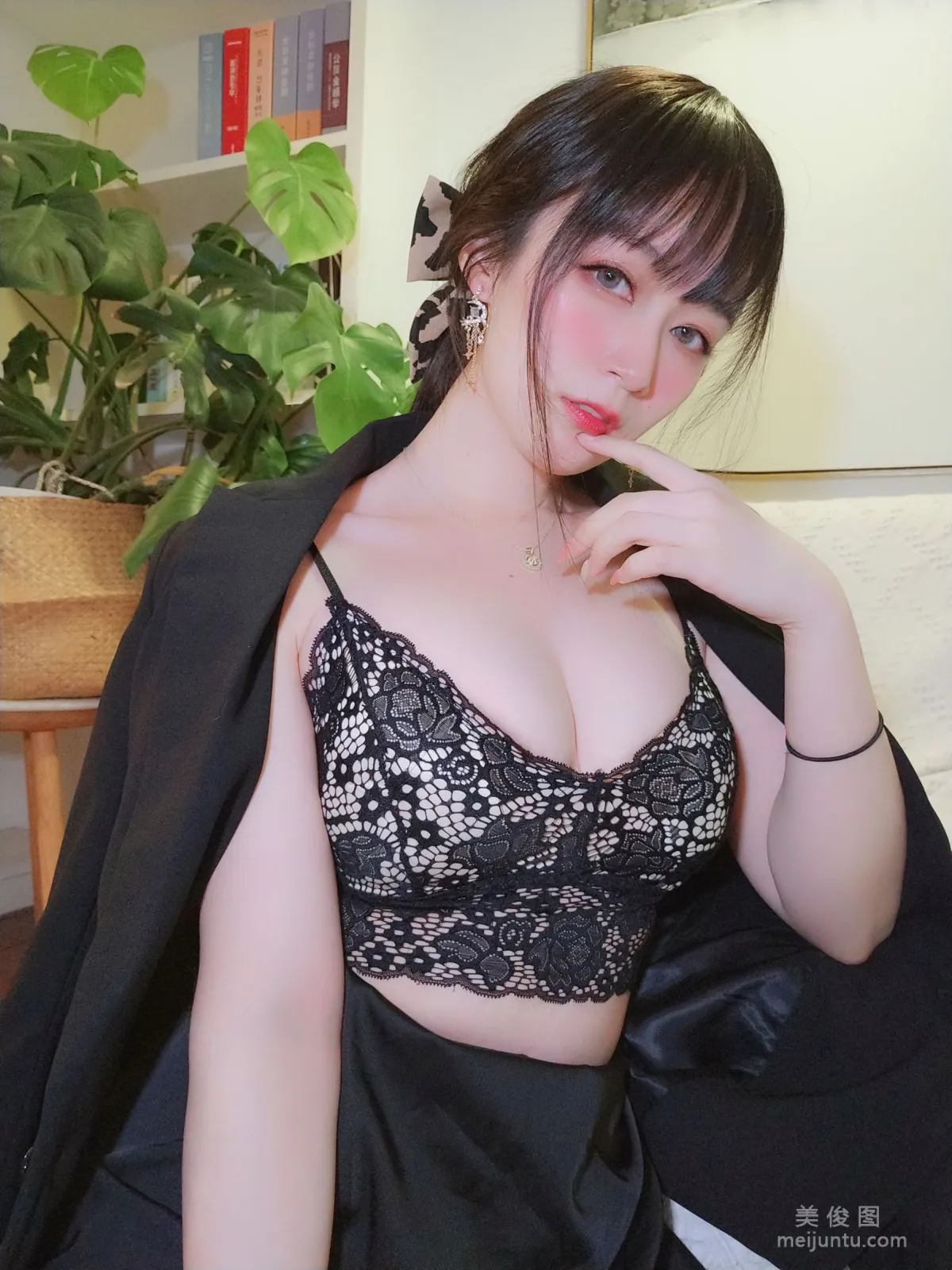 Baiyin 81: Web Idols photo 36