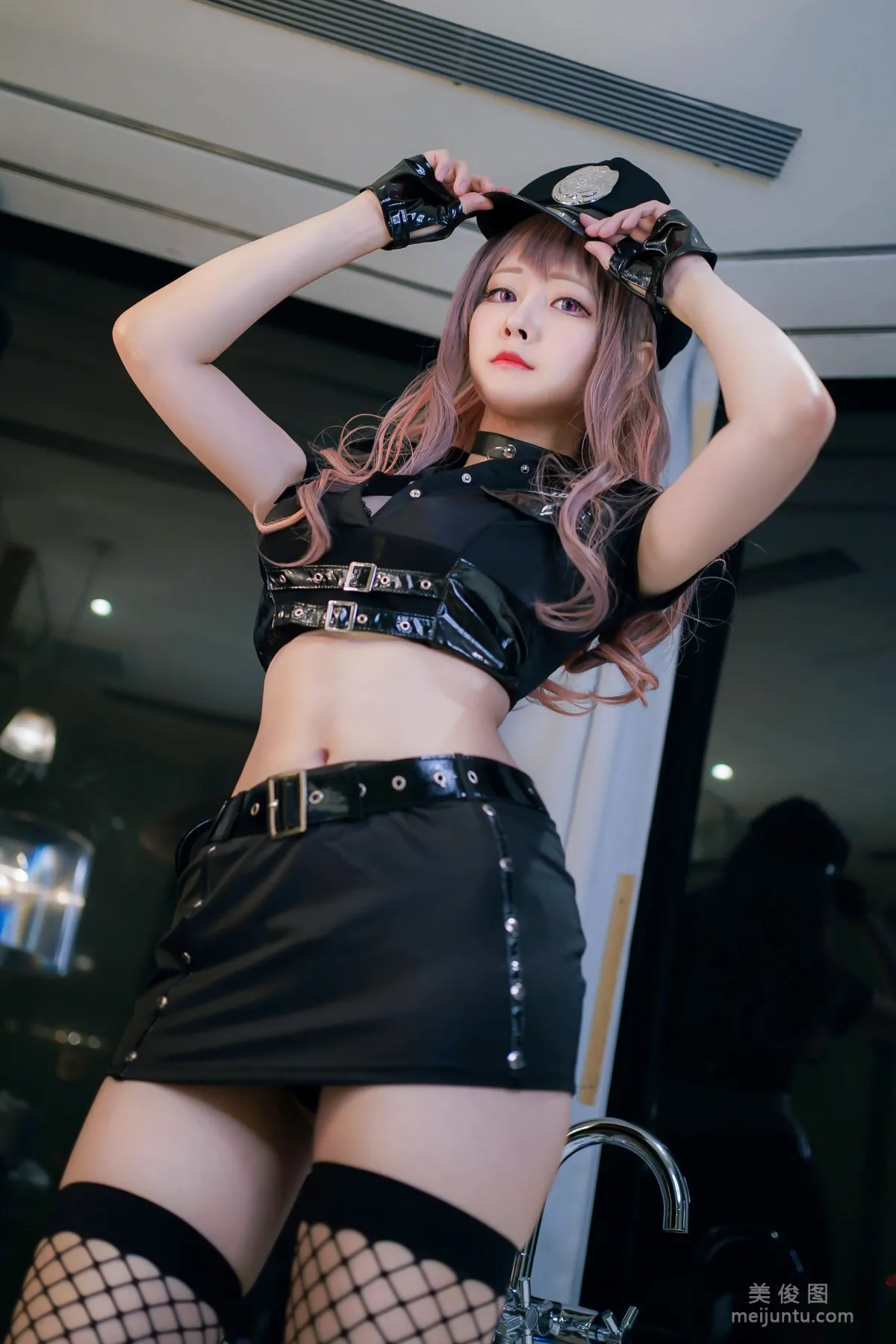 Arty Yati: Web Idols photo 24