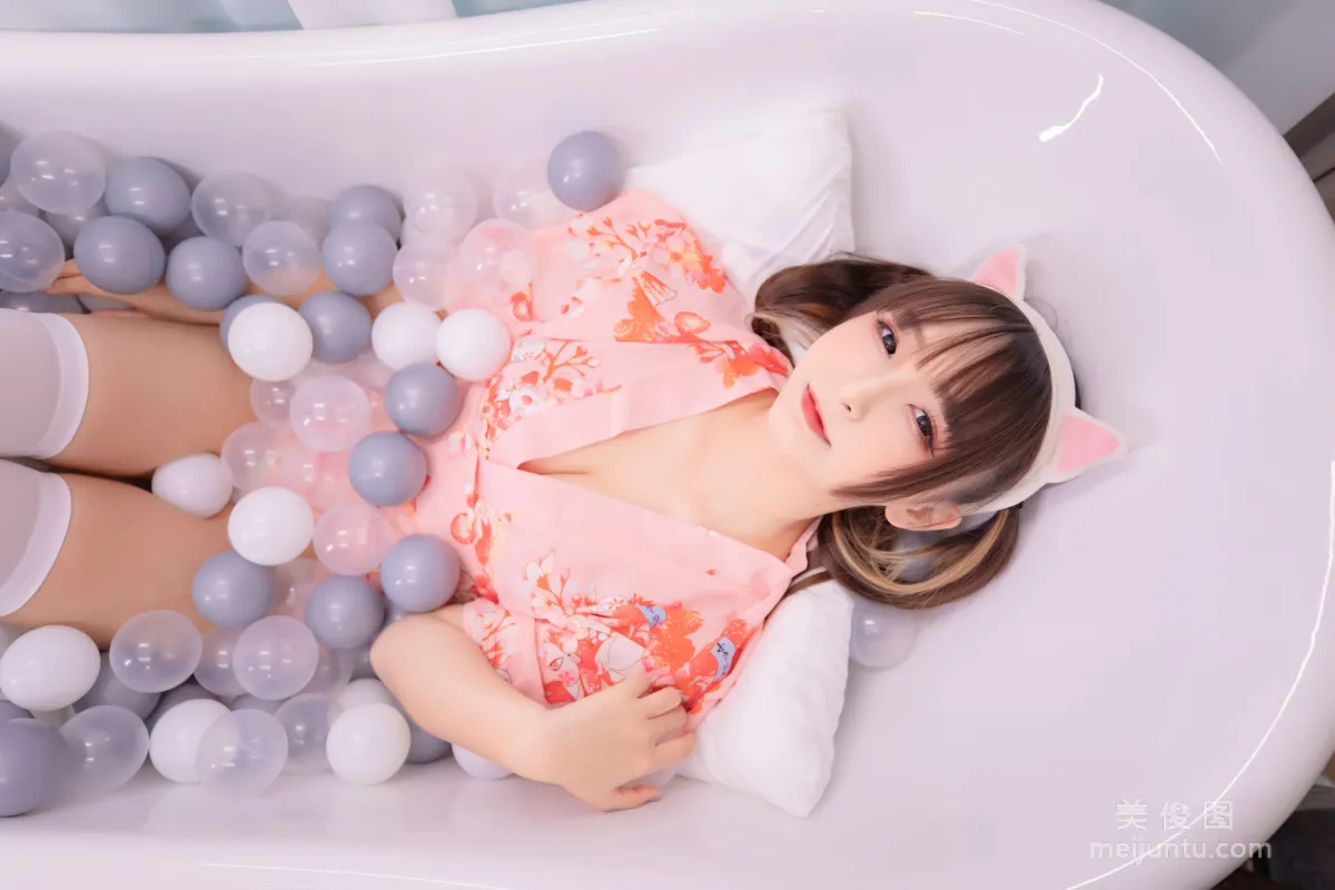 Shenle Banzhen Dong: Web Idols photo 28