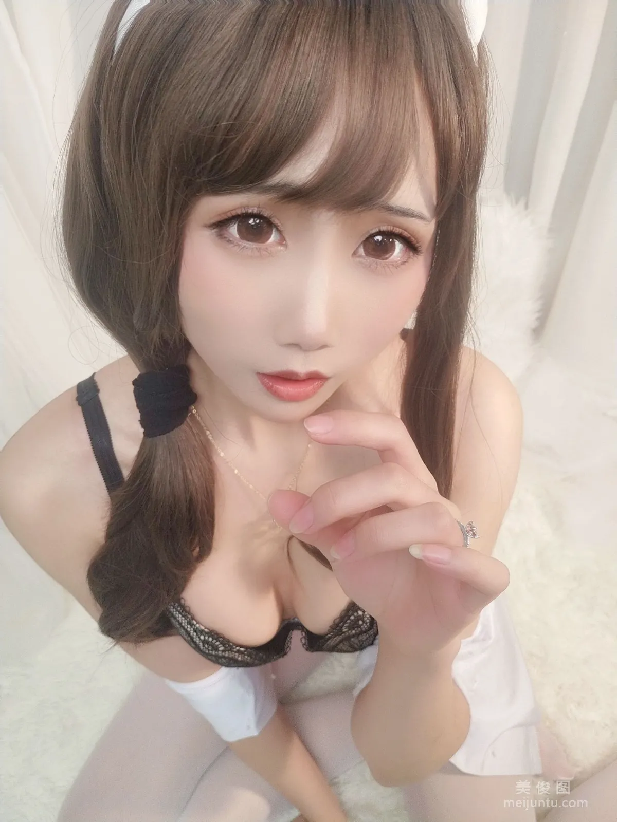 [Cosplay] Xiao Meiyan, (Christmas Selfie) Nurse Wife photo 12