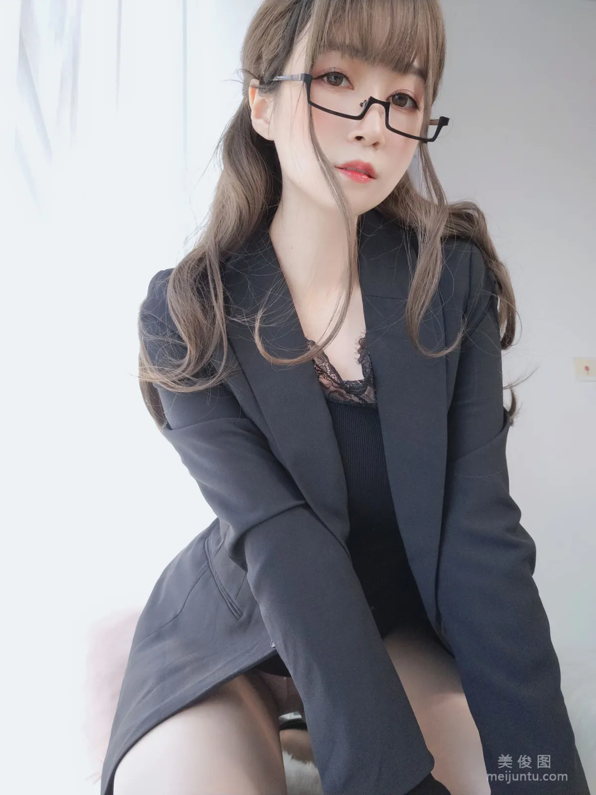Baiyin 81: Web Idols photo 9
