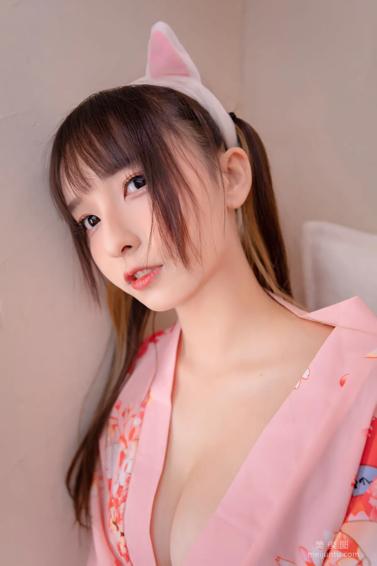 Shenle Banzhen Dong: Web Idols photo 67