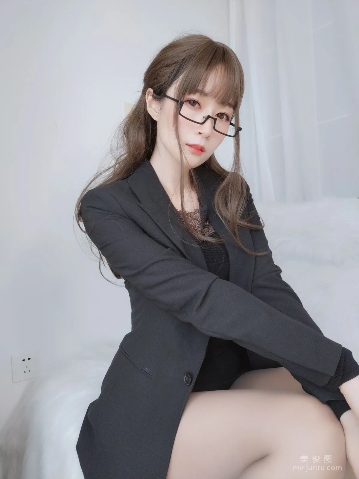 Baiyin 81: Web Idols photo 1