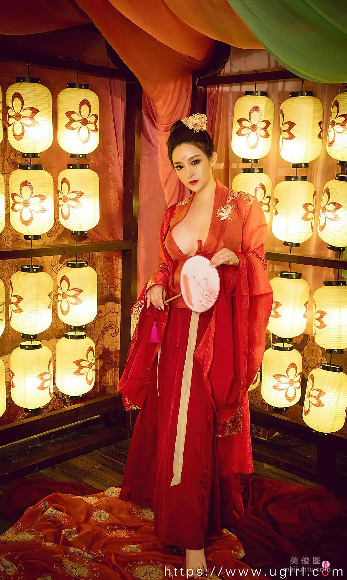 [Ugirls] NO.2009 Jin Zilin - Night Meeting in Neon Dress as the Lanterns Light Up photo 22