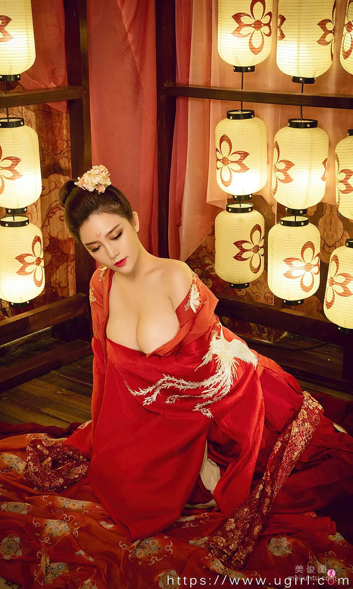 [Ugirls] NO.2009 Jin Zilin - Night Meeting in Neon Dress as the Lanterns Light Up photo 6