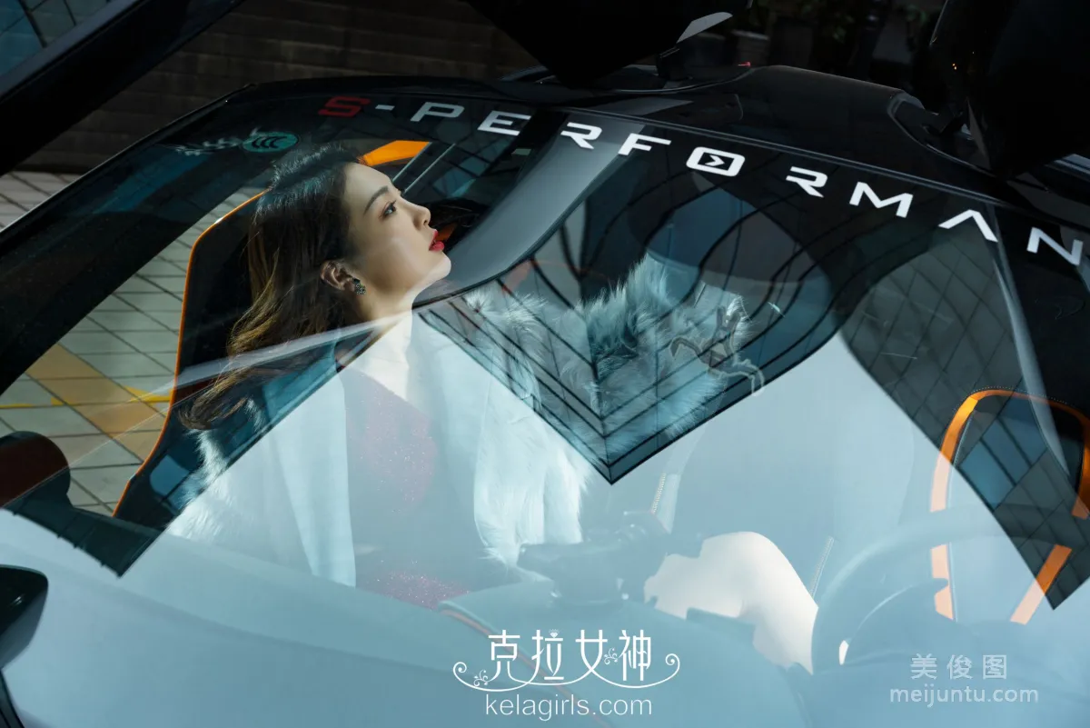 [Kelagirls] Shu Tong - Luxury Car and Beautiful Legs Photo Set photo 13