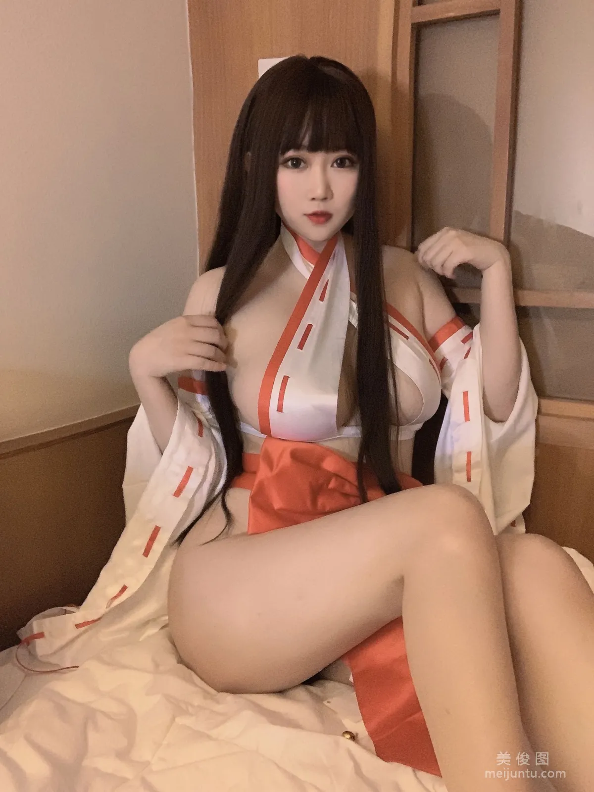 Shiyi Jiangya: Web Idols photo 2