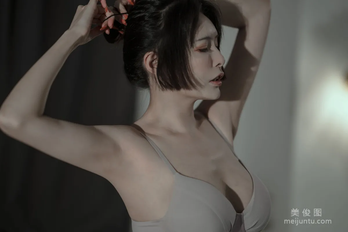 [COS寫真] 秋和柯基(夏小秋秋秋) - 一個ntr小故事 11