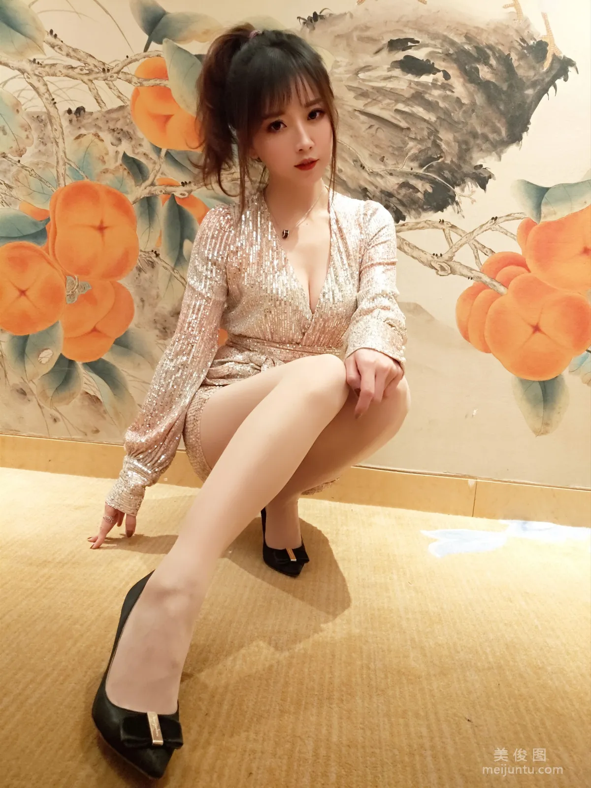[Cosplay Photos] Xiaonv Wulu Na, Sequin Dress and Silk Stockings photo 15