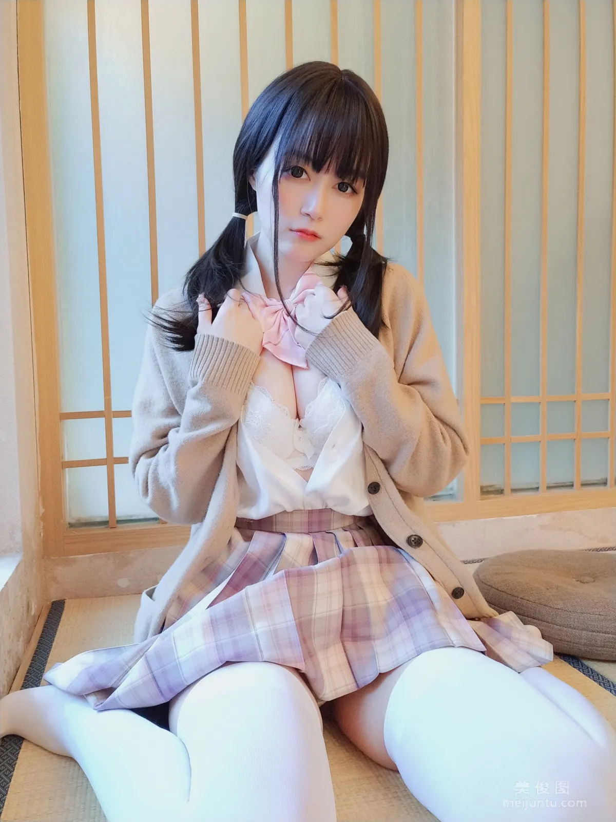 Baiyin 81: Web Idols photo 6