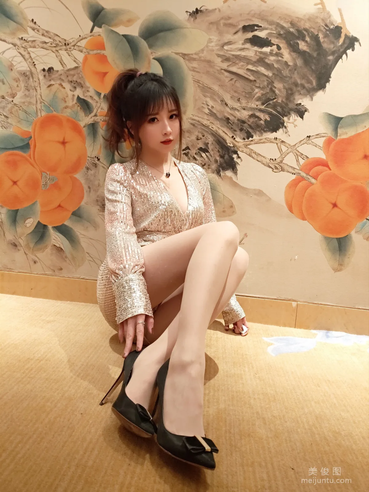 [Cosplay Photos] Xiaonv Wulu Na, Sequin Dress and Silk Stockings photo 13