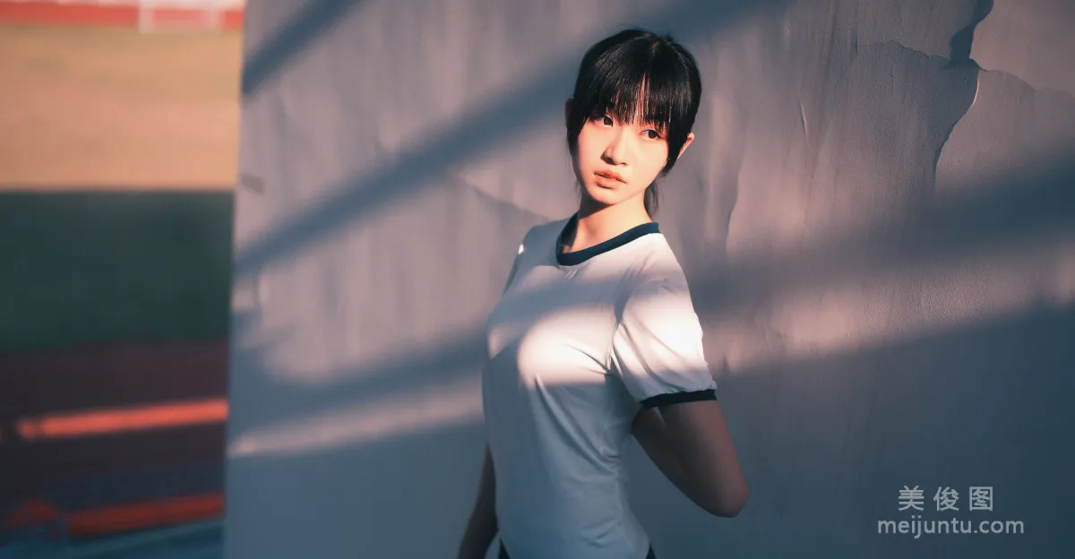 [COS福利] 沧霁桔梗 - 黑丝体操服52