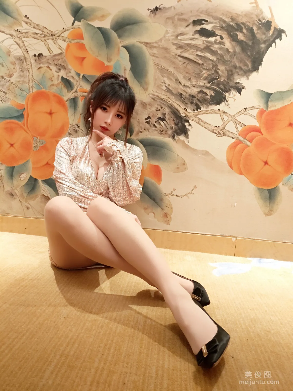 [Cosplay Photos] Xiaonv Wulu Na, Sequin Dress and Silk Stockings photo 11
