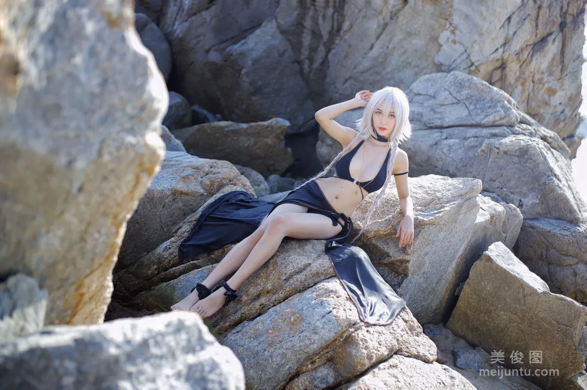 [Cosplay Collection] Douniang Lishi - Black Jeanne Swimsuit photo 4
