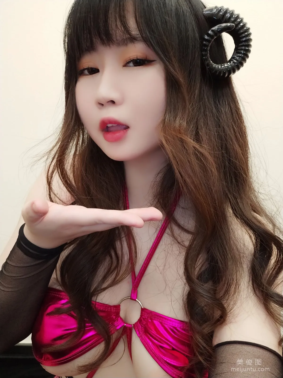 Shiyi Jiangya: Web Idols photo 6