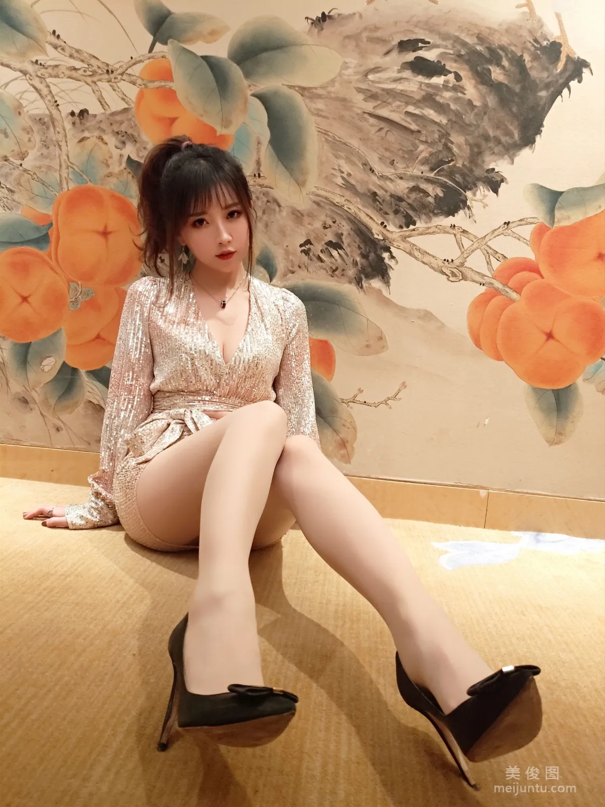 [Cosplay Photos] Xiaonv Wulu Na, Sequin Dress and Silk Stockings photo 10