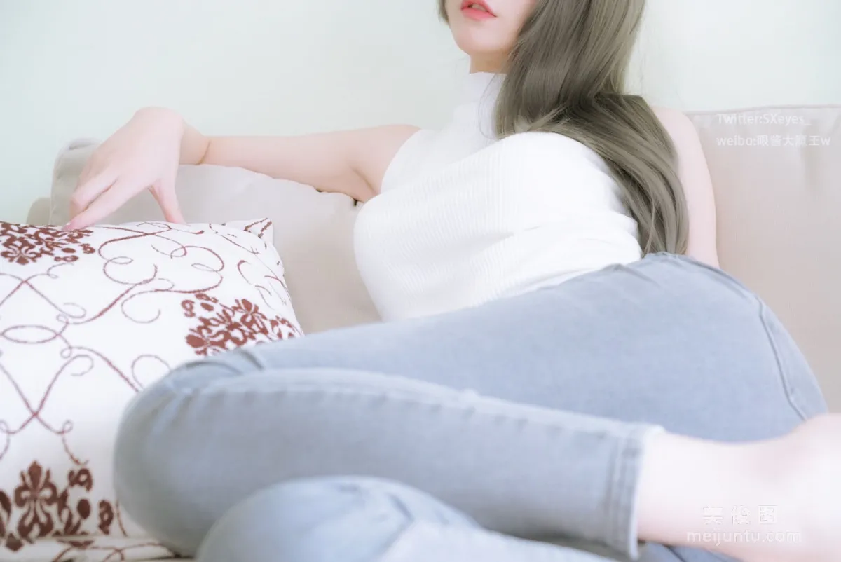 [Cosplay Photos] Cute Girl Yanjiang Damo Wang w - White Sleeveless photo 11