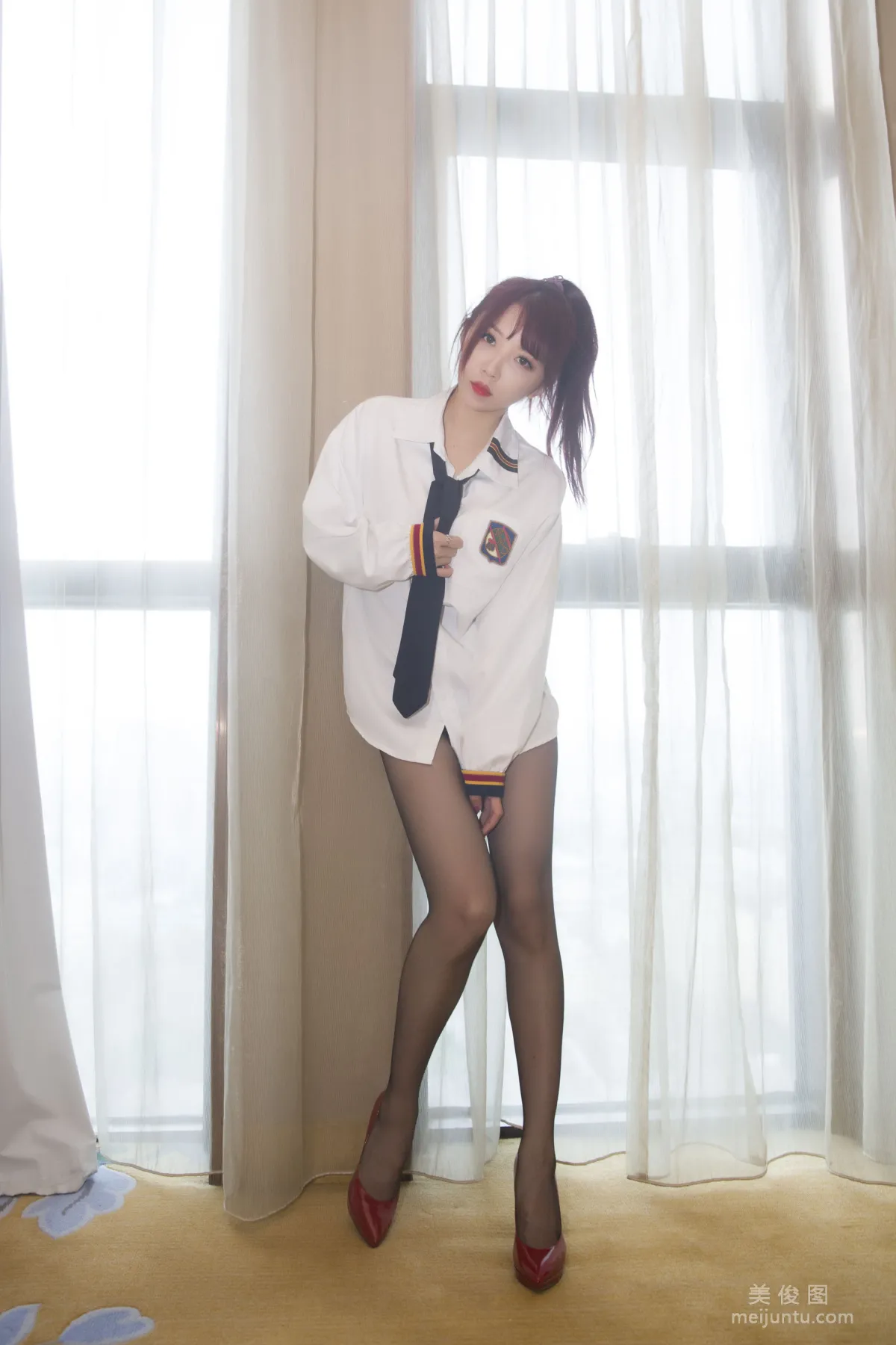 [COS福利] 斗鱼主播小女巫露娜 - 白衬衣2