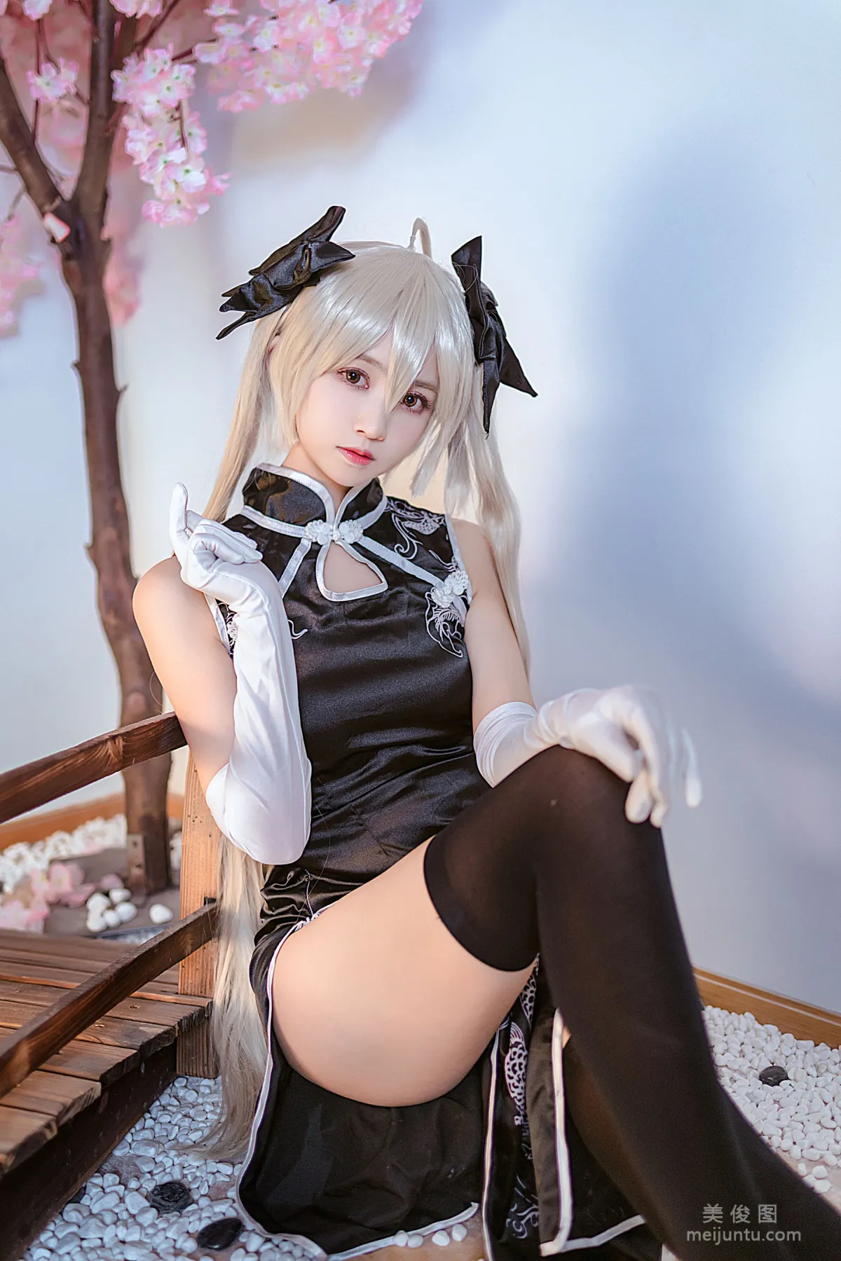 Manyu Feier: Web Idols photo 5