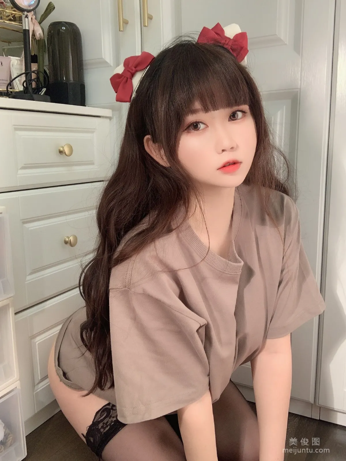 Shiyi Jiangya: Web Idols photo 3