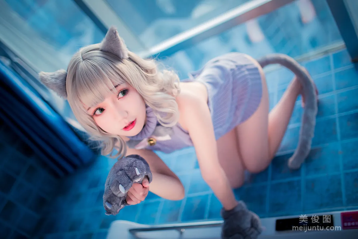 [網紅COSER] 蘿莉福利真央Mao - 露背毛衣 2