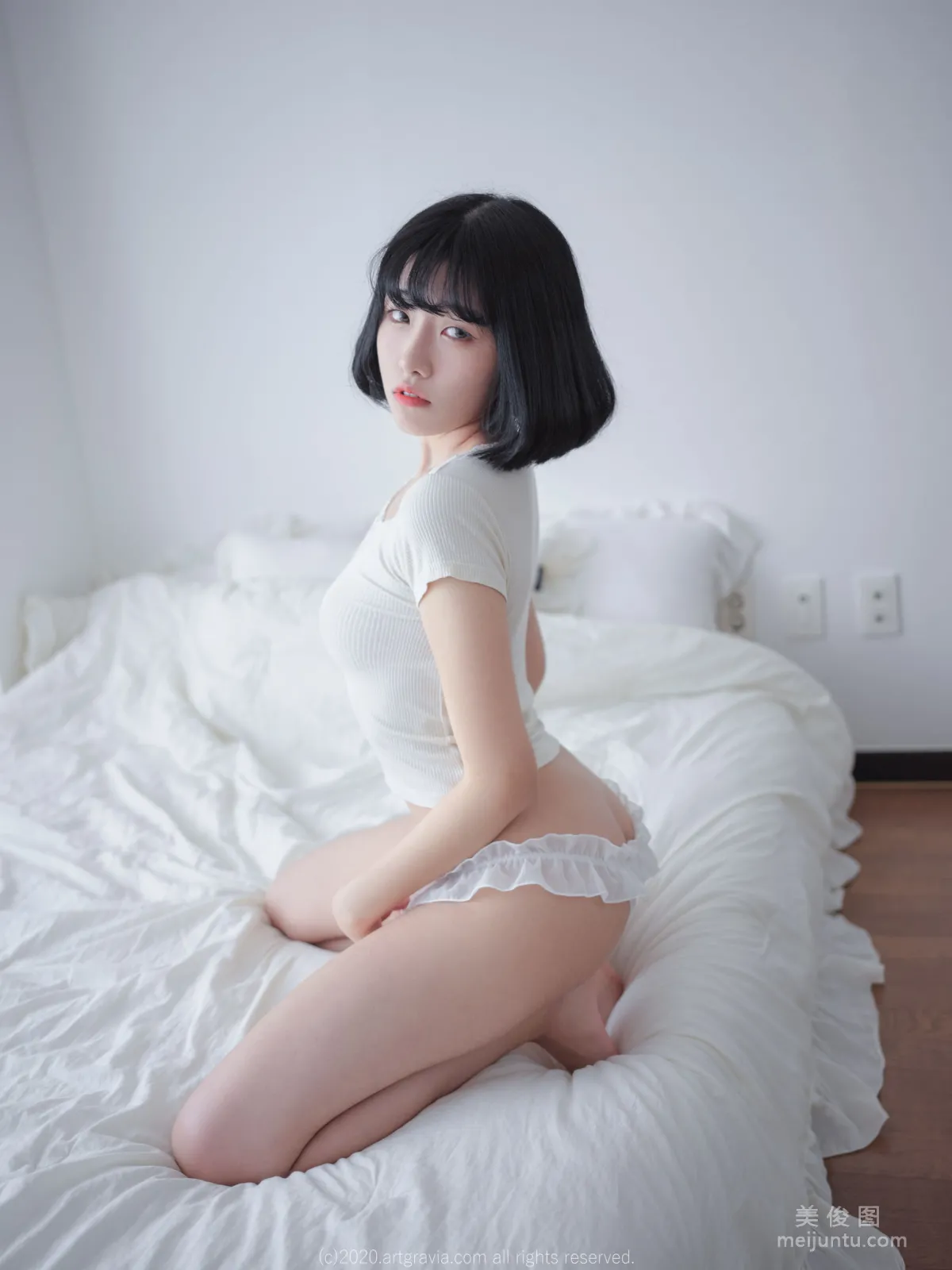 [ARTGRAVIA] VOL.210 Sonson - 床拍性感背心系列2