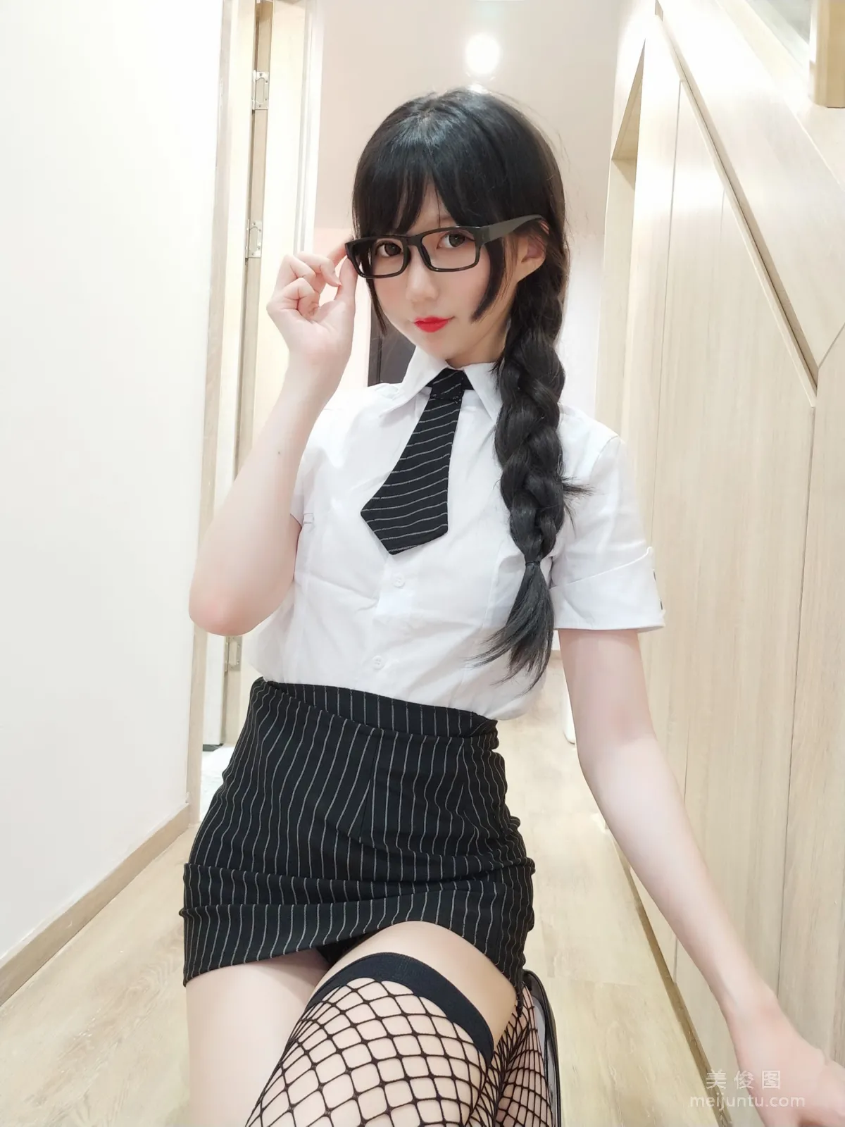 Mo Wumiao: Web Idols photo 9