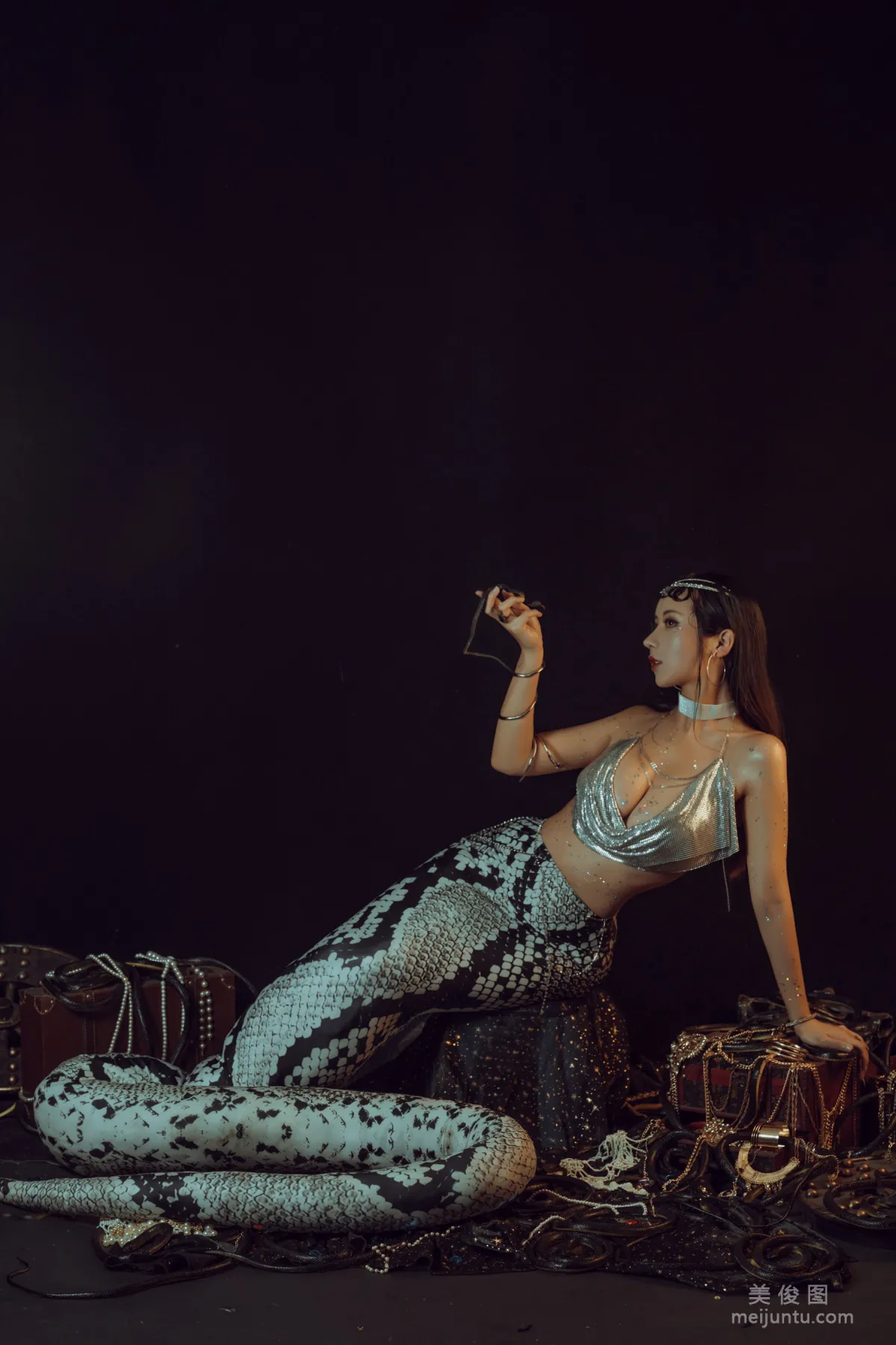 Yun Xixi: Web Idols photo 5