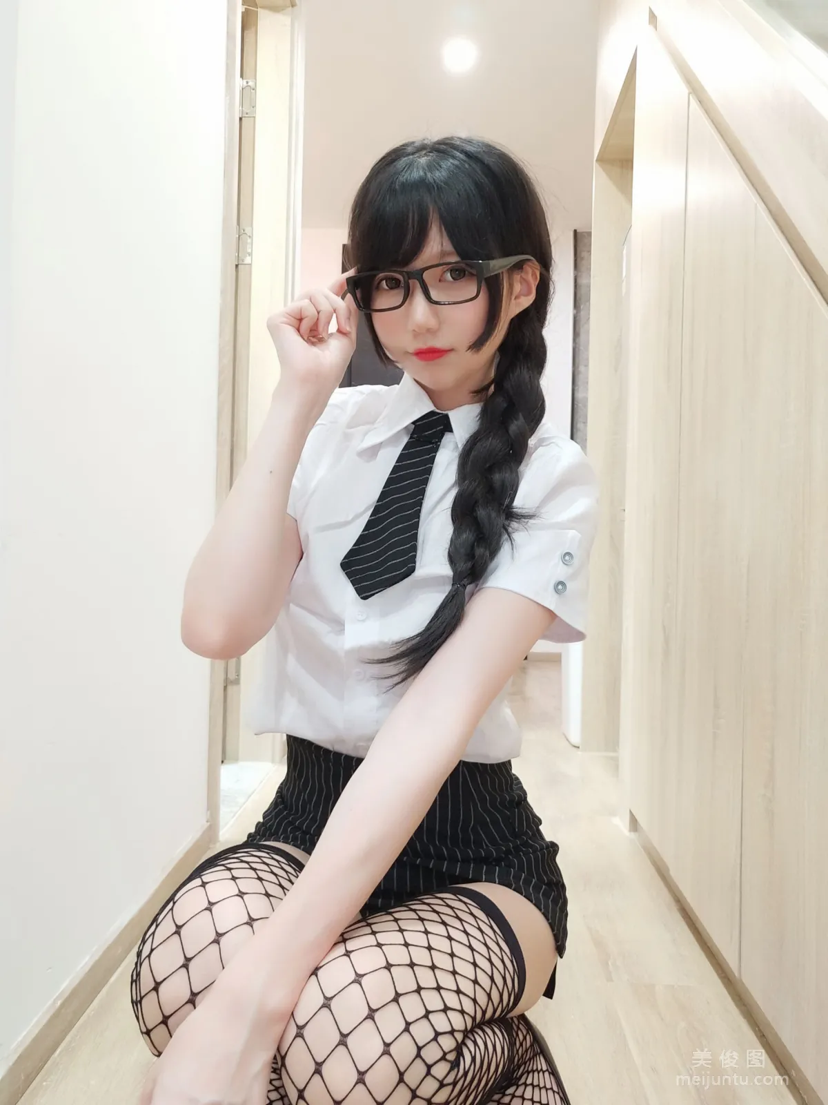 Mo Wumiao: Web Idols photo 7
