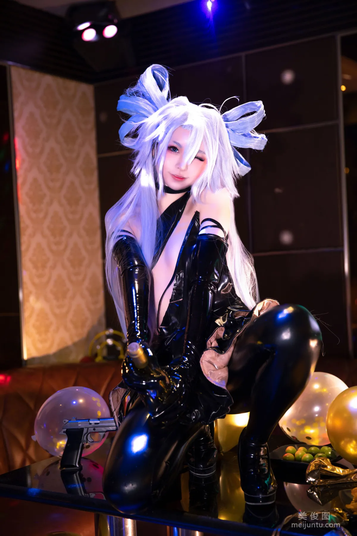 [Web Idols COSER Photo] G44 Buhui Shoushang - Champagne Phantom Thief photo 3