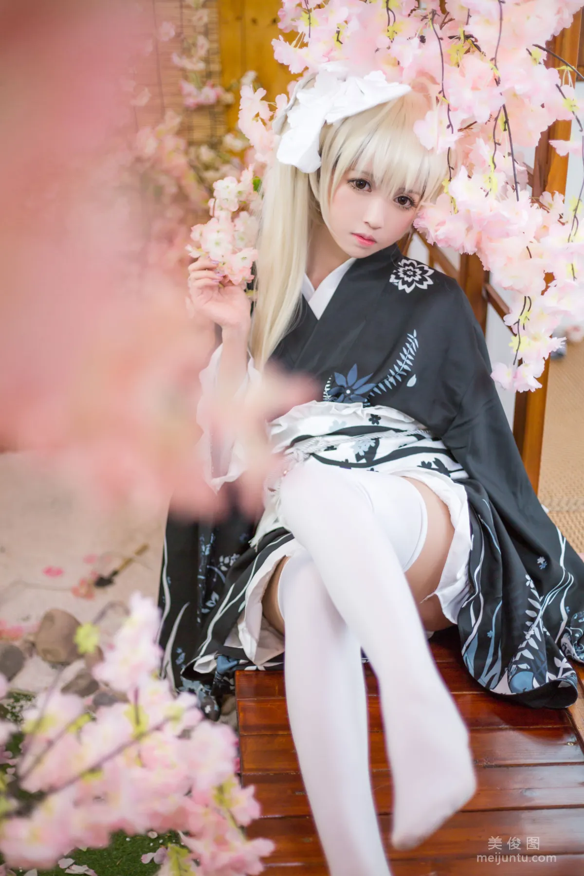 Manyu Feier: Web Idols photo 21