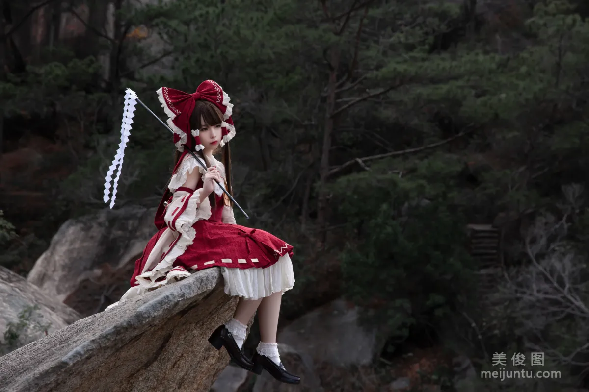 [Web Idols COSER Photos] G44 Buhui Shoushang - Reimu photo 1