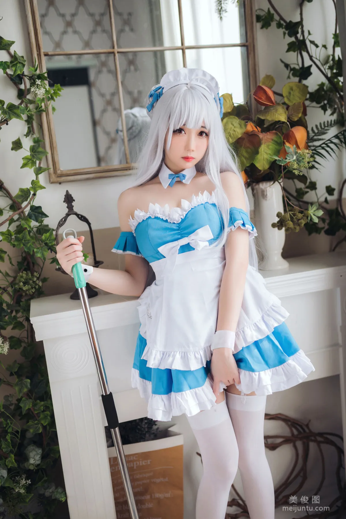 [网红COSER写真] 焖焖碳 - 小天鹅女仆1