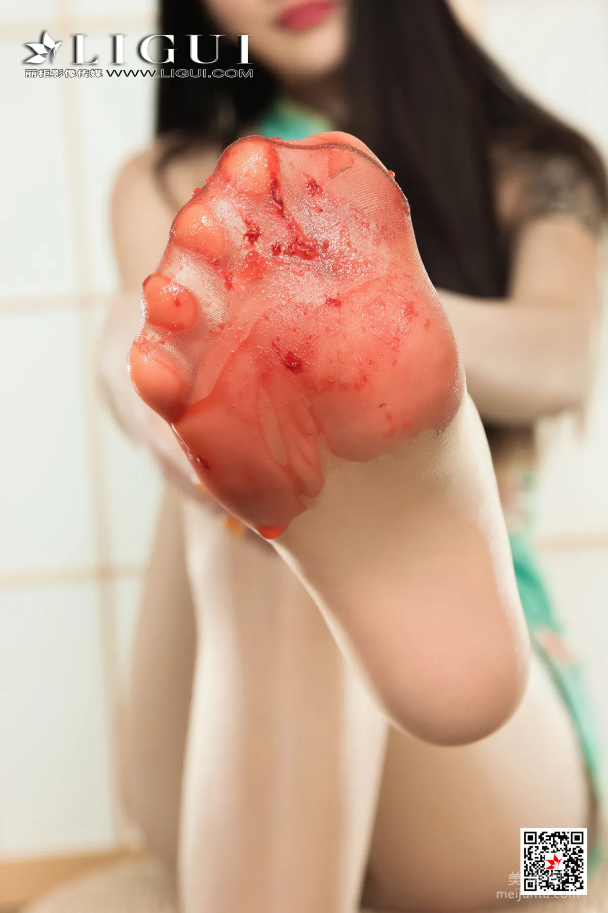 [Ligui] Web Beauty Model Tian Tian, Precious Feet Feast of Sweet Feet Berry Juice photo 43