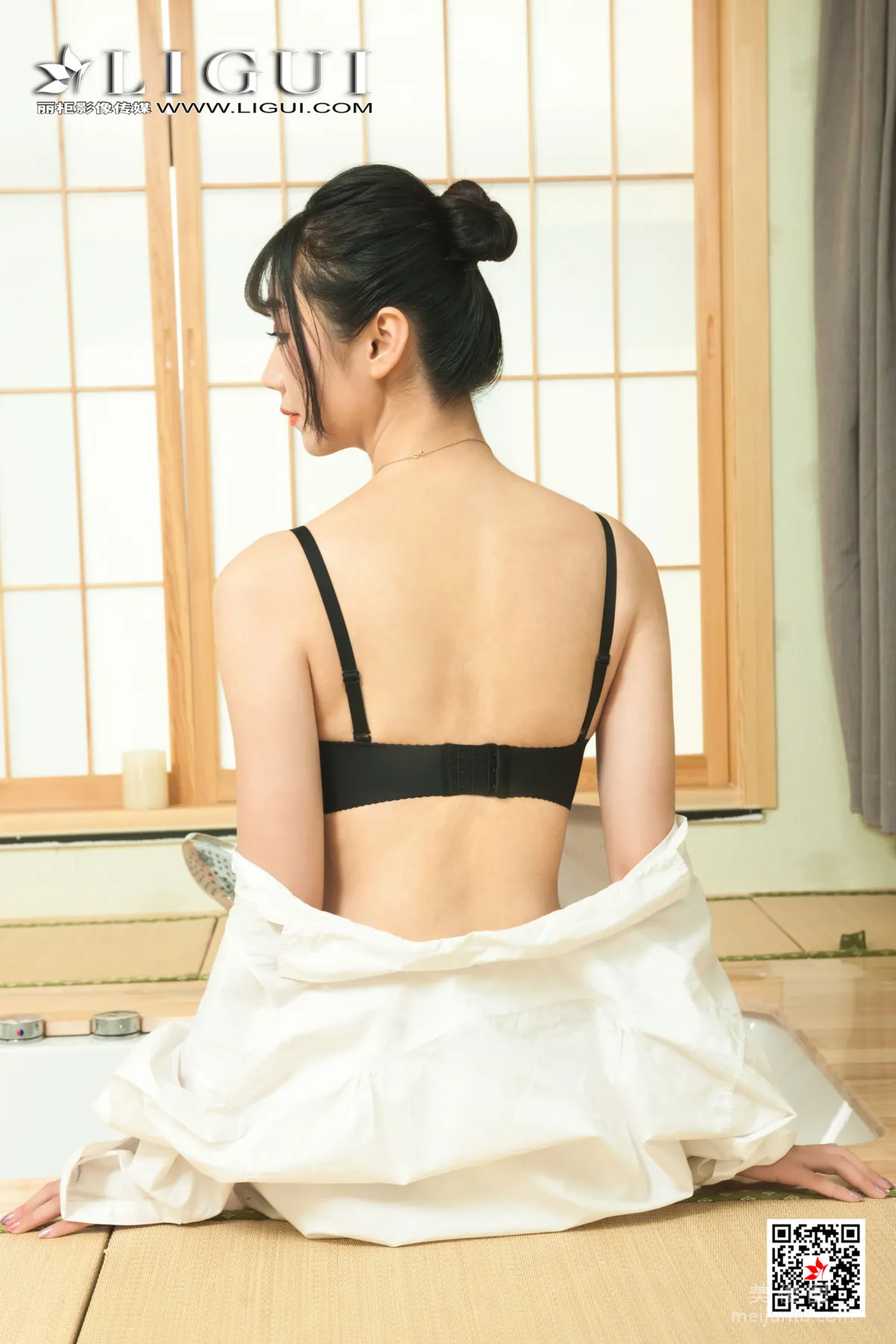 [丽柜Ligui] 网络丽人 Model 小涵《香乳浸蝉丝》16