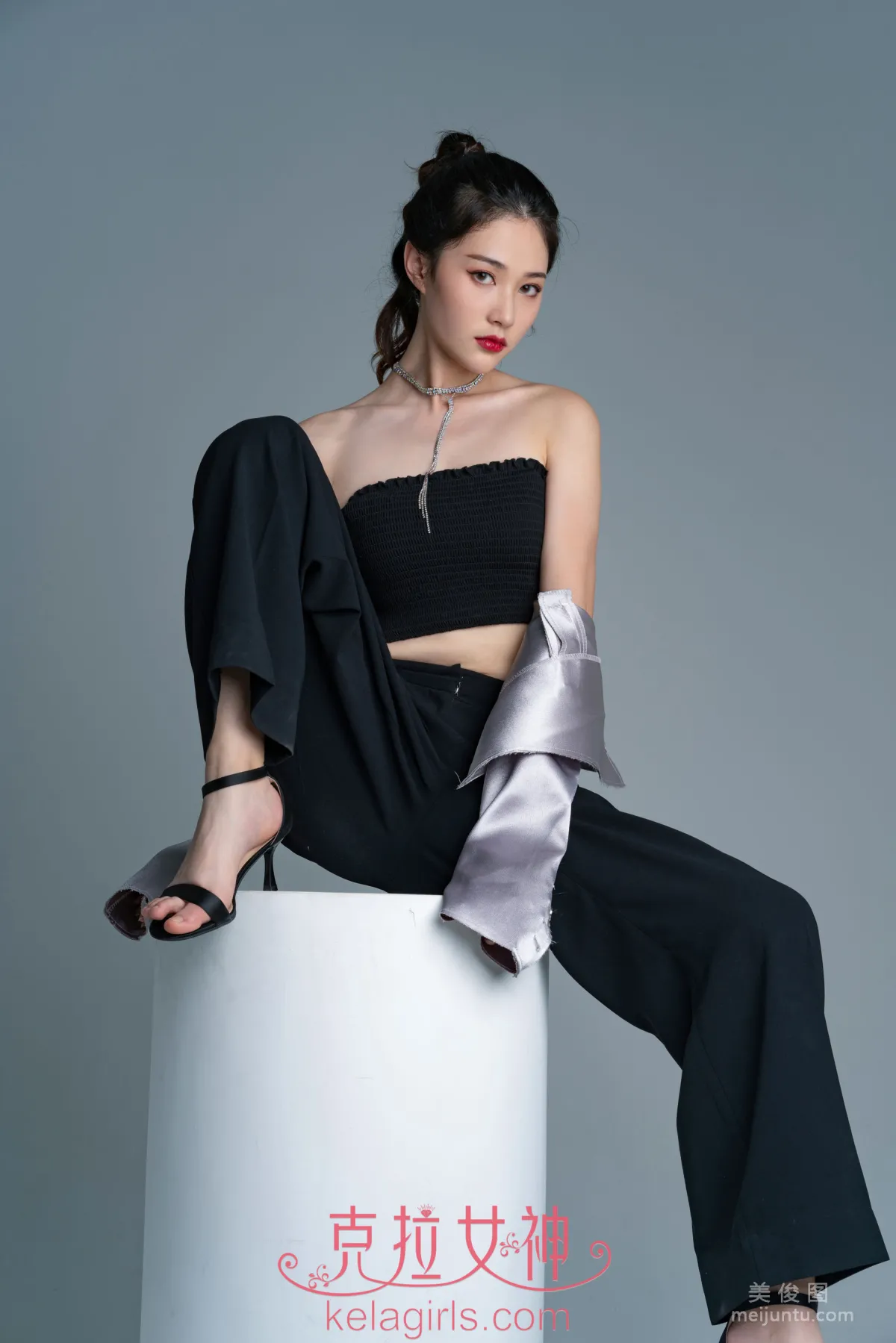 [克拉女神Kelagirls]  苏棠 - 酷拍裸足3