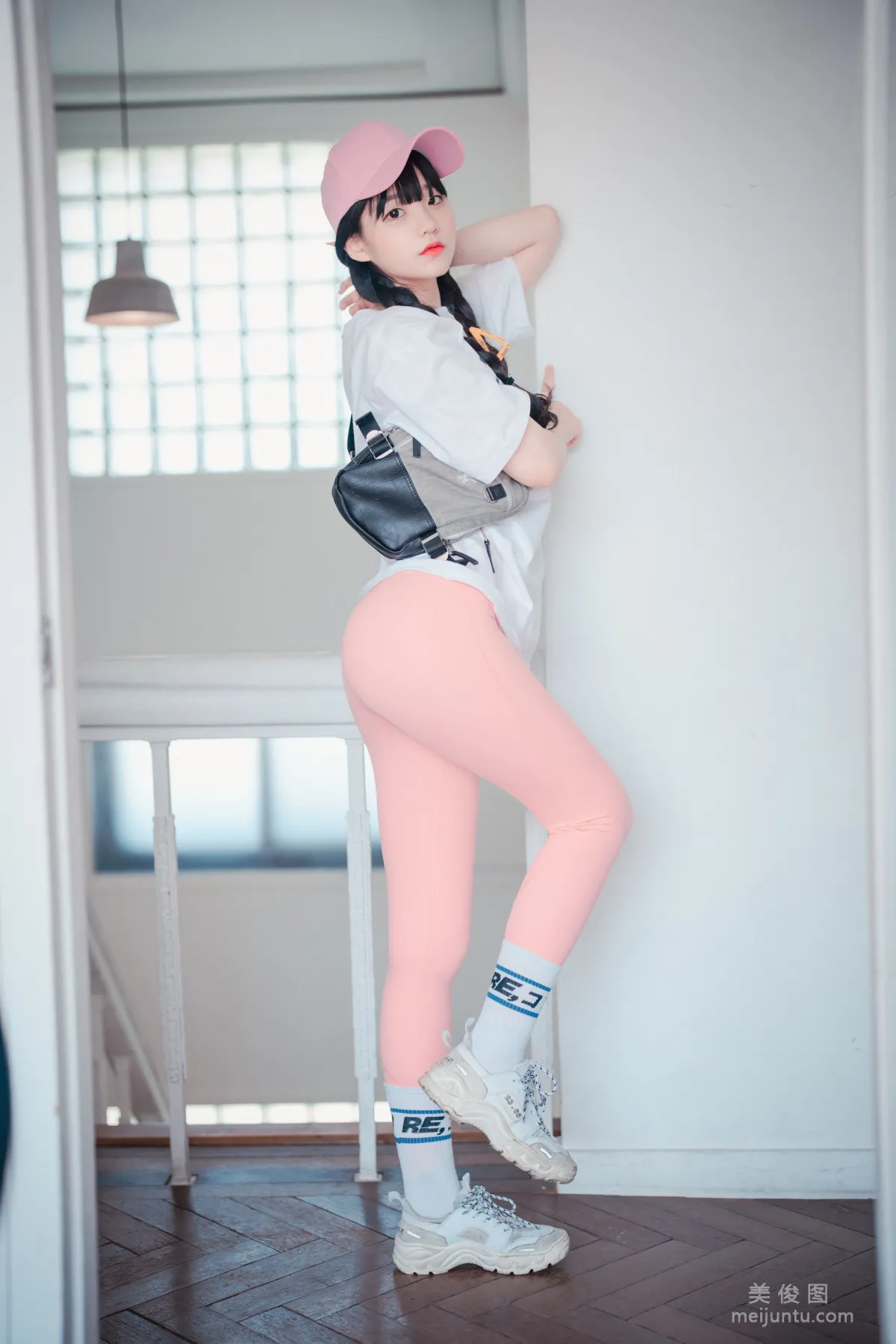 [DJAWA] Jenny - Loose and Tight Pink 寫真套圖 16