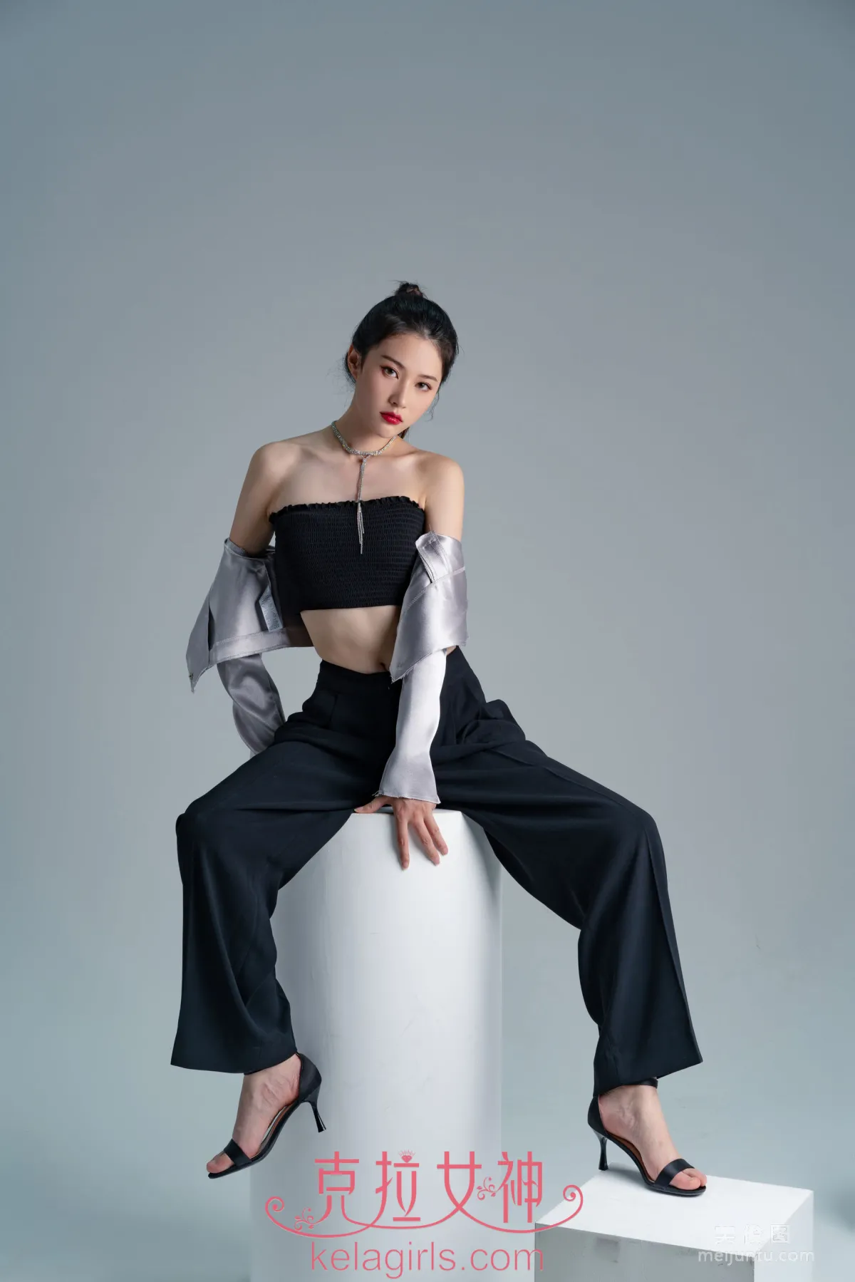 [克拉女神Kelagirls]  苏棠 - 酷拍裸足2