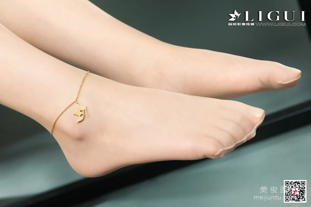 [丽柜Ligui] 网络丽人 Model 微微《梦欲女同事》29