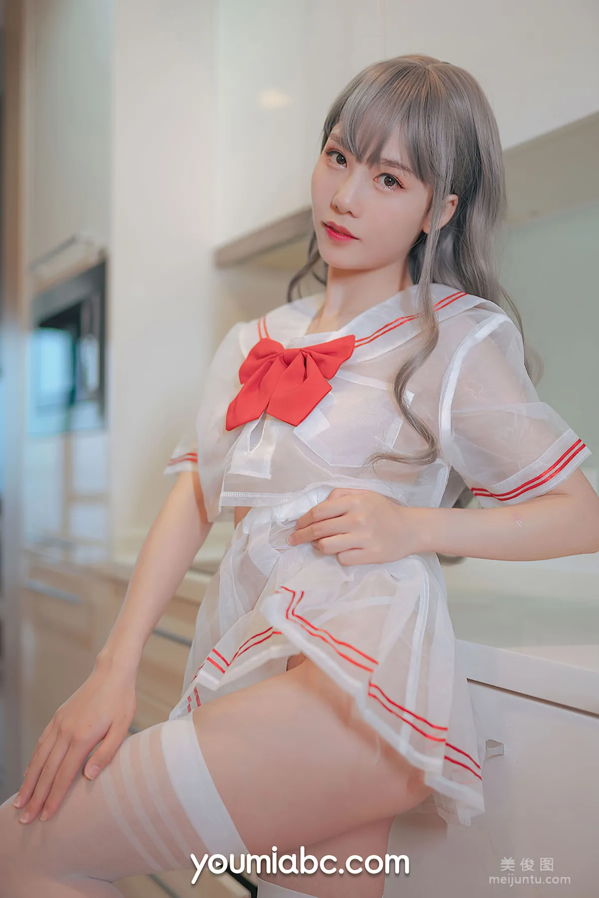 [尤蜜YouMi] 抖娘利世 - 你的草莓妹妹 12