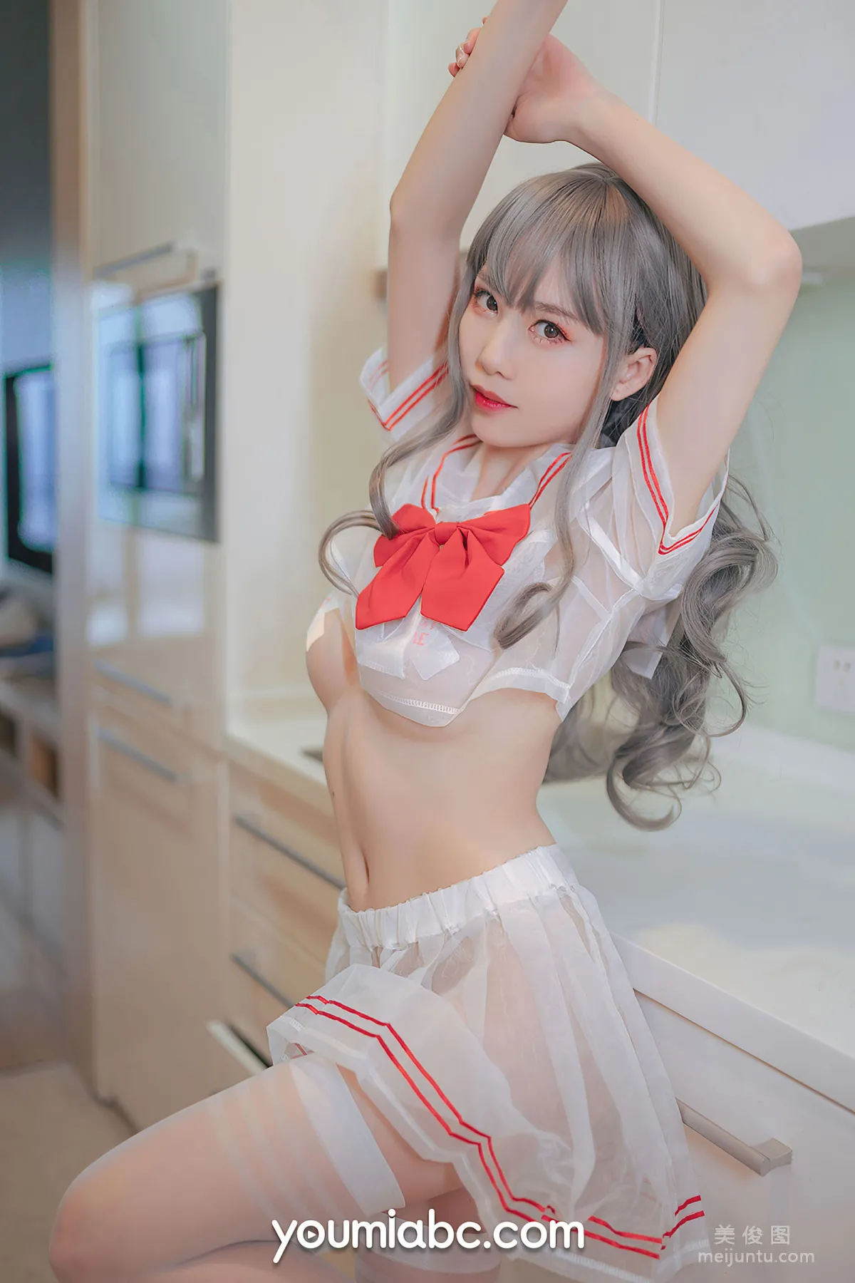 [尤蜜YouMi] 抖娘利世 - 你的草莓妹妹 2
