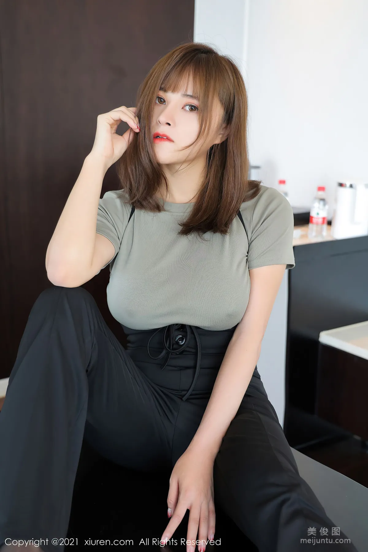[秀人XiuRen] No.3557 奈沐子 - 童顔巨如身材火辣的妹紙 17
