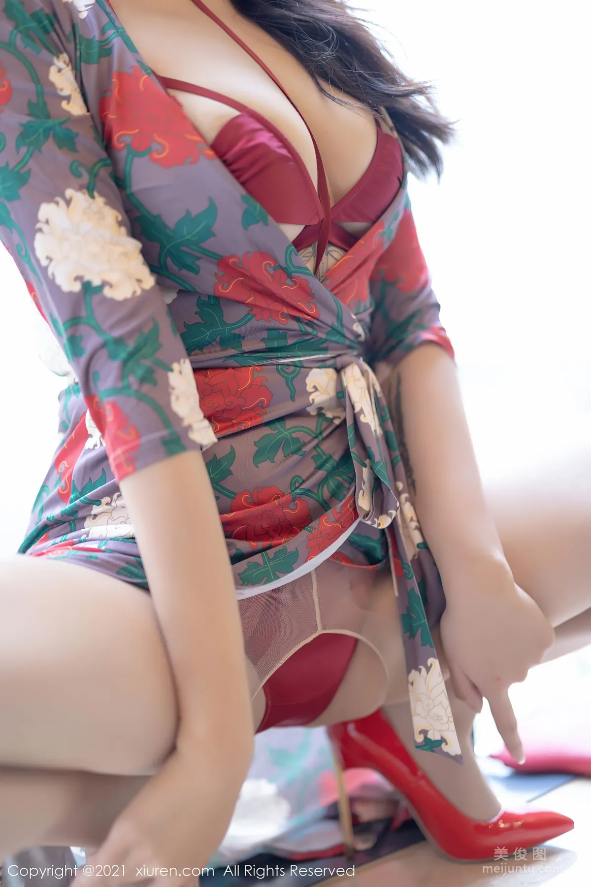 [秀人XiuRen] No.3562 娜比 - 華麗雍容的長裙之下 43