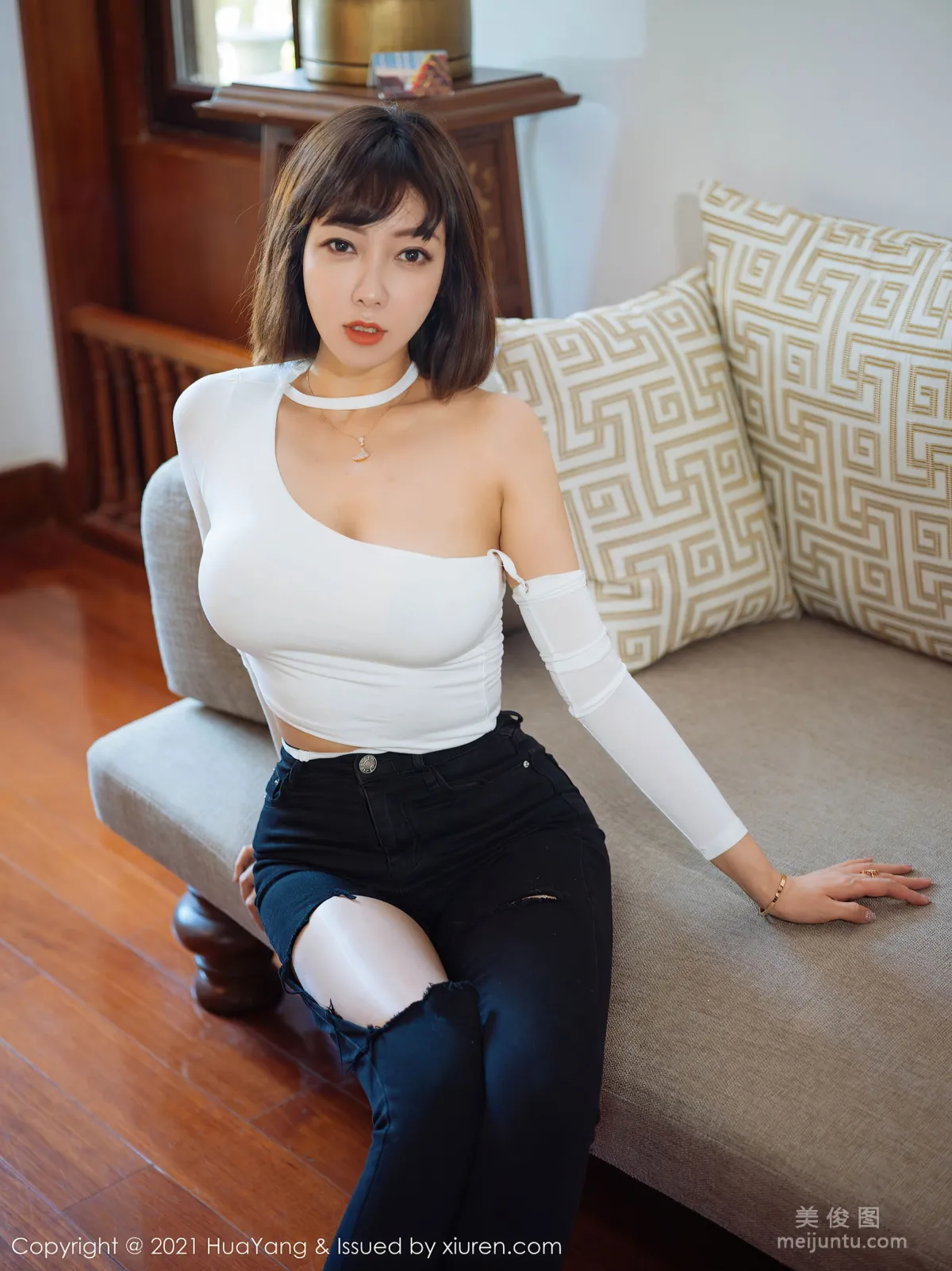 [花漾HuaYang] Vol.414 果儿Victoria - 破洞牛仔裤与朦胧丝袜4