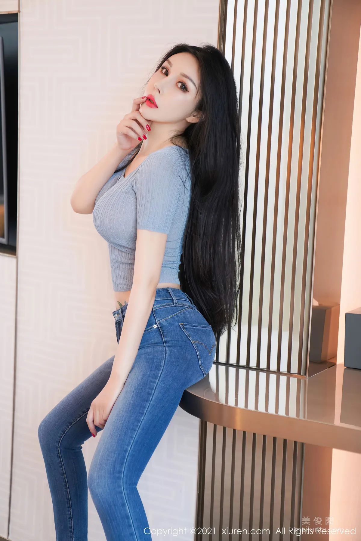[秀人XiuRen] No.3580 田冰冰 - 牛仔褲凹凸别緻惹火身材 19
