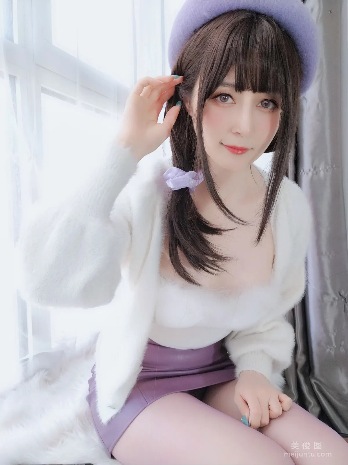 [网红COSER写真] 白银 - 人妻的仙女棒 套图13