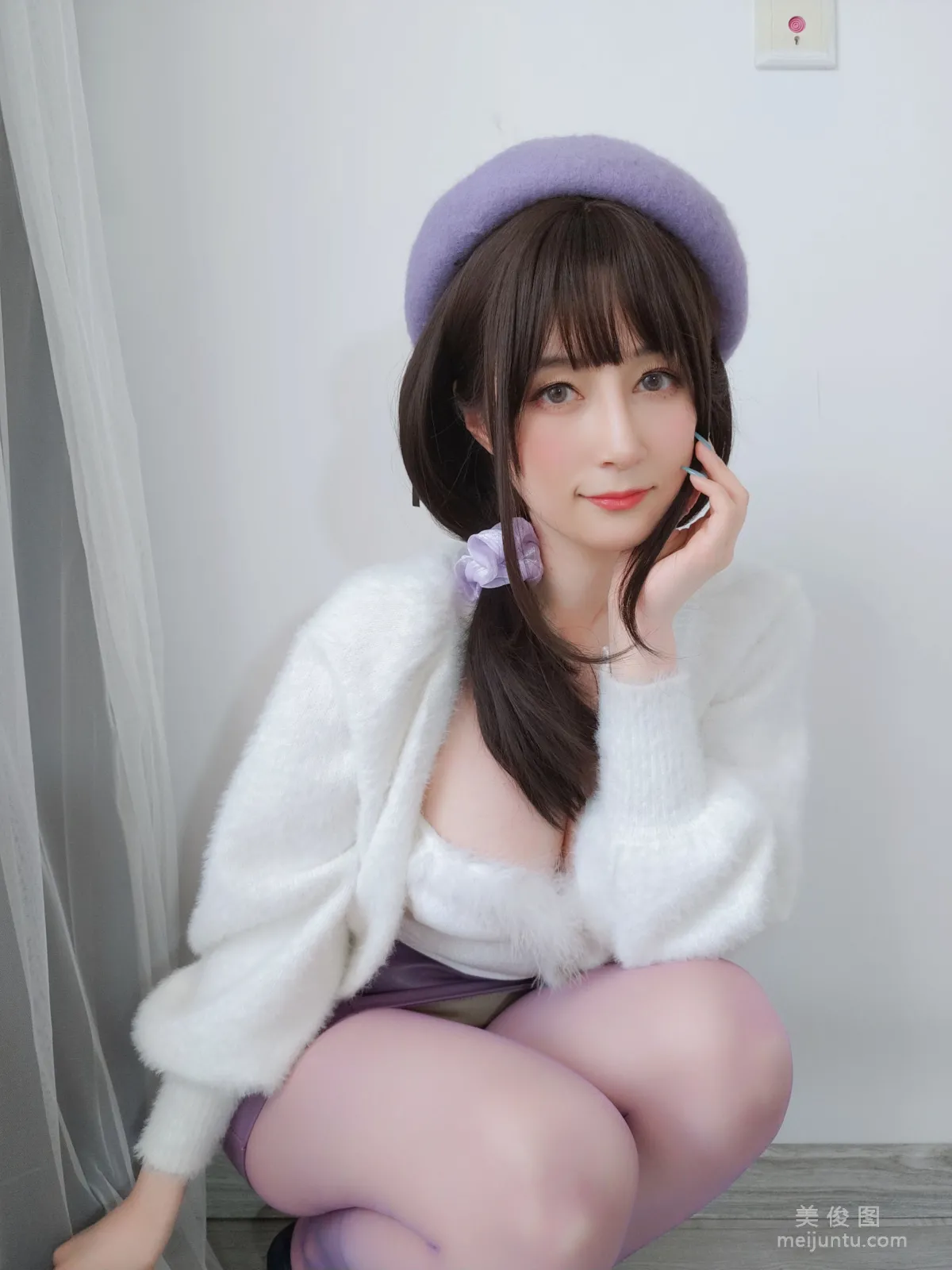 [网红COSER写真] 白银 - 人妻的仙女棒 套图48